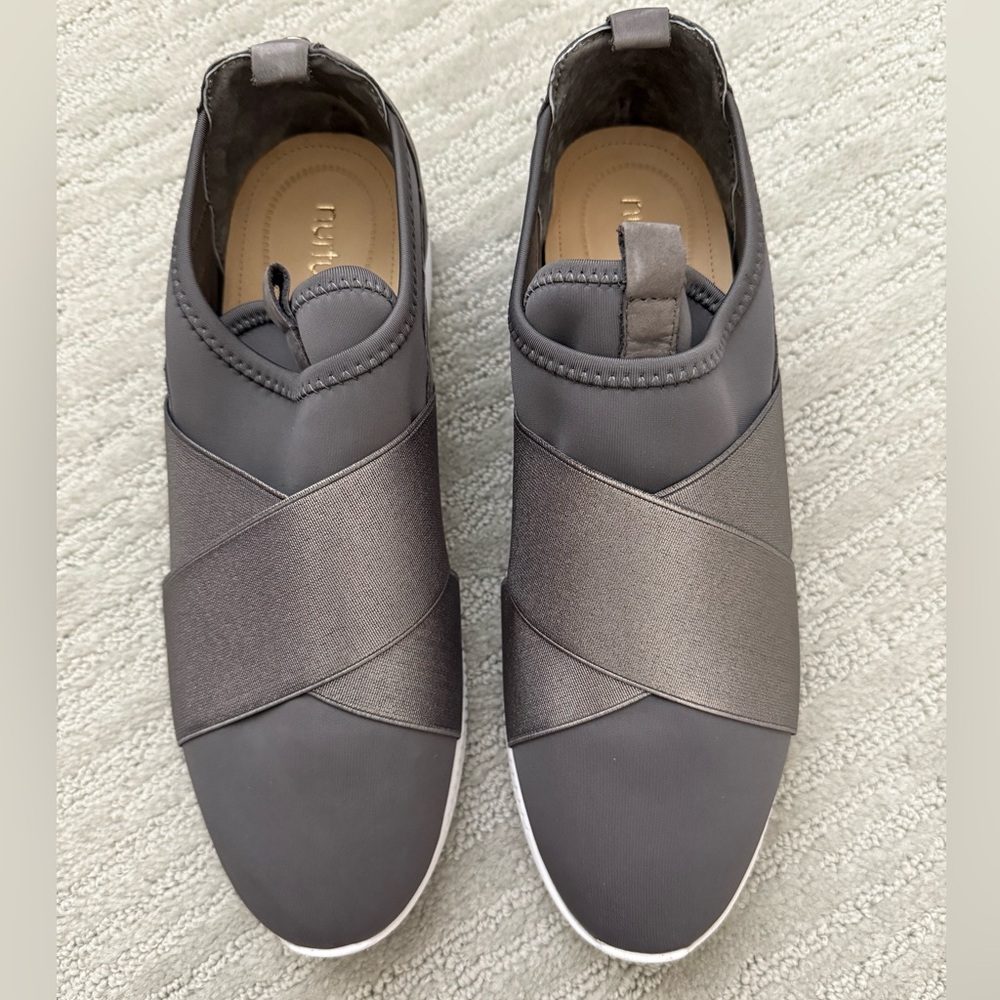 NWOT-Nurture slip on Sneakers, gray, 9